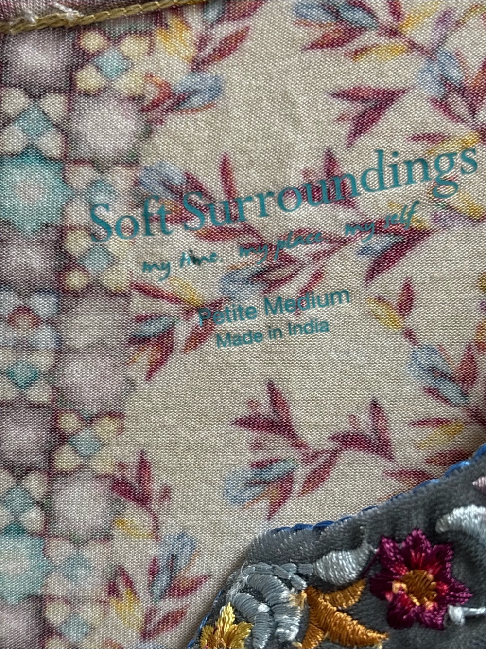 Soft Surroundings Embroidered Tunic Top Bell Sleeve Bohemian Blouse Size Mp, EUC - Picture 5 of 7